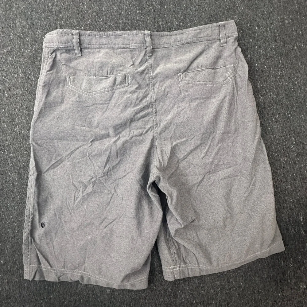 Lululemon Commission Shorts Mens 38 Gray Casual Hiking Golf Tech Fabric